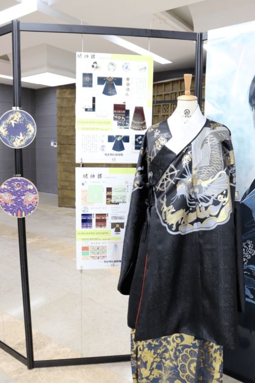 疫情下的课堂 纺织服装产品研发室成果汇报系列展 等你来
